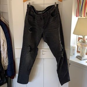 Old Navy Distressed Denim Boyfriend Skinny Jean